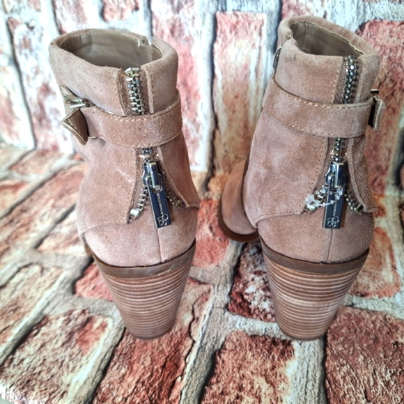 Jessica Simpson Cassley Ankle Boots Color: Rose Taupe - Picture 3 of 16